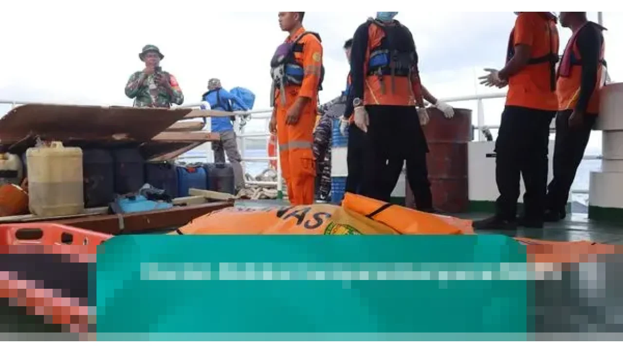 Tim SAR Gabungan Kembali Temukan Korban Kapal Karam KM Putri Sakinah di Labuan Bajo, Total 2 Jenazah Dievakuasi
