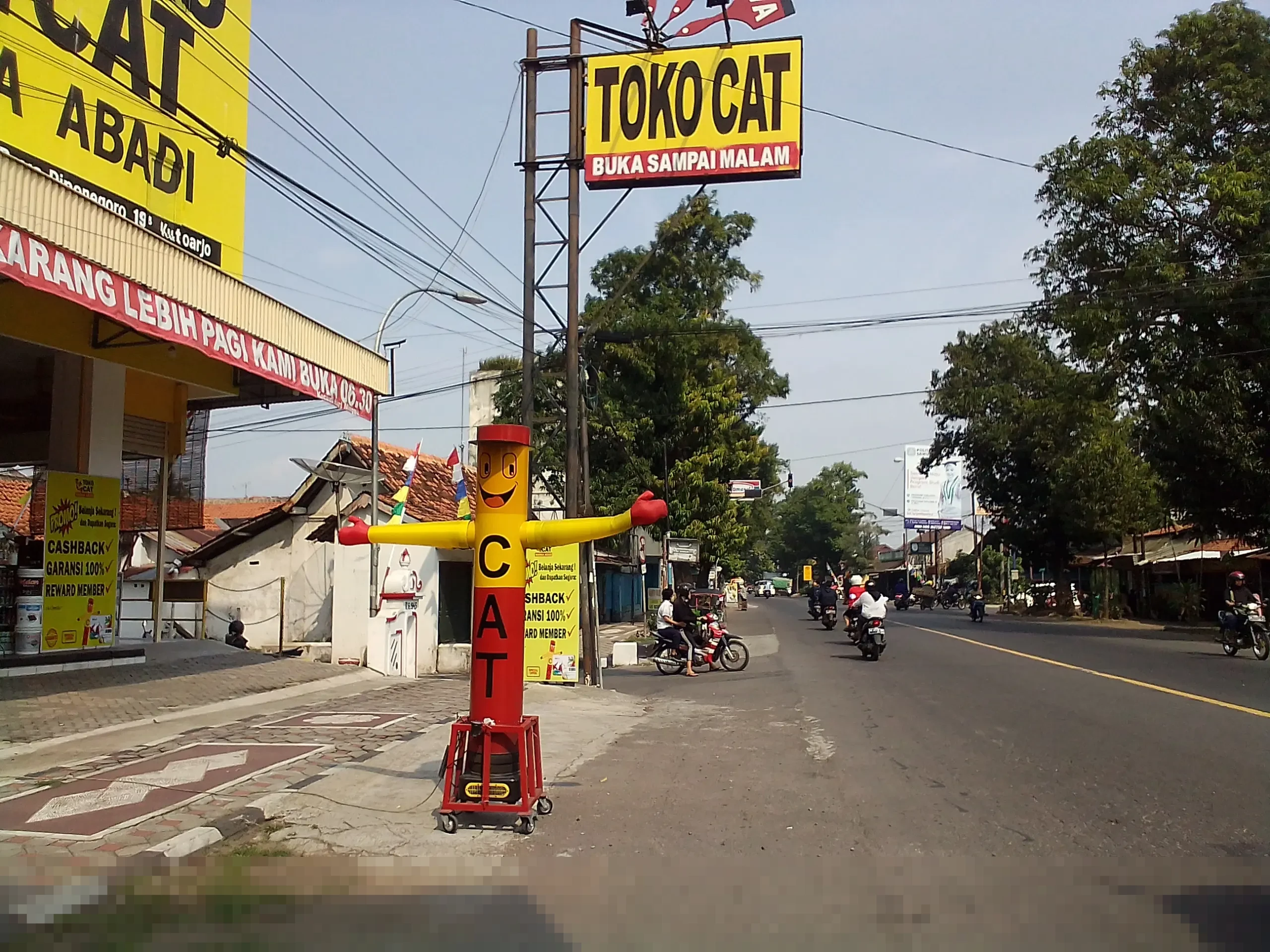 Toko Pengecatan Motor di Bogor Terbakar, Damkar Hadapi Kendala Akses Sempit