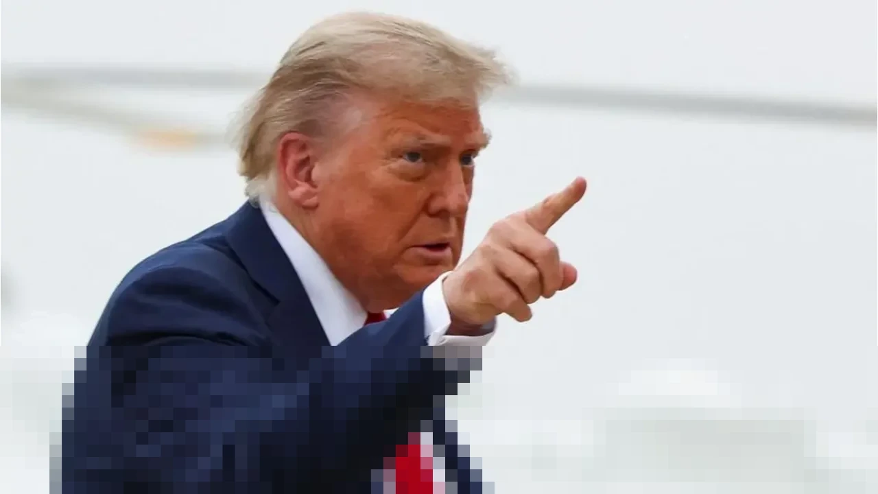 Trump Bidik Presiden Kolombia dan Pemimpin Tertinggi Iran, Ancam Intervensi Militer