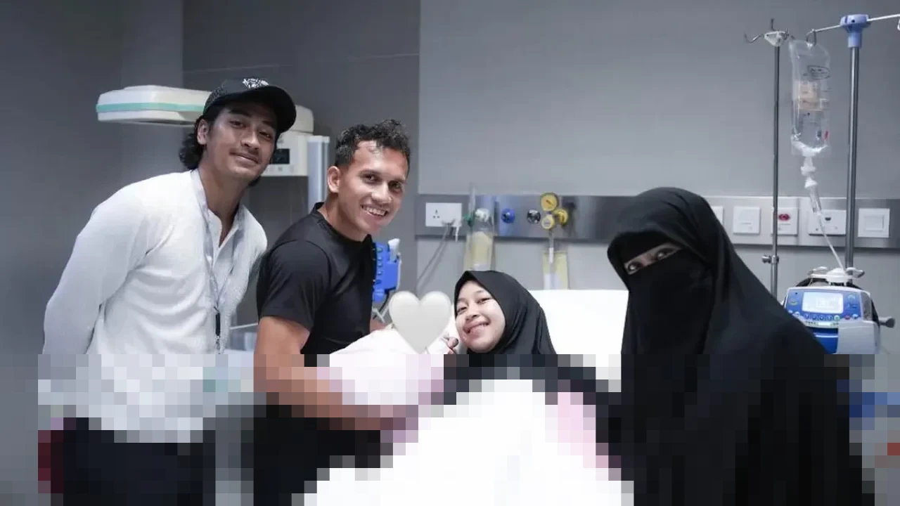 Umi Pipik Ungkap Peran Egy Maulana Vikri sebagai Suami Siaga saat Adiba Khanza Melahirkan Anak Pertama