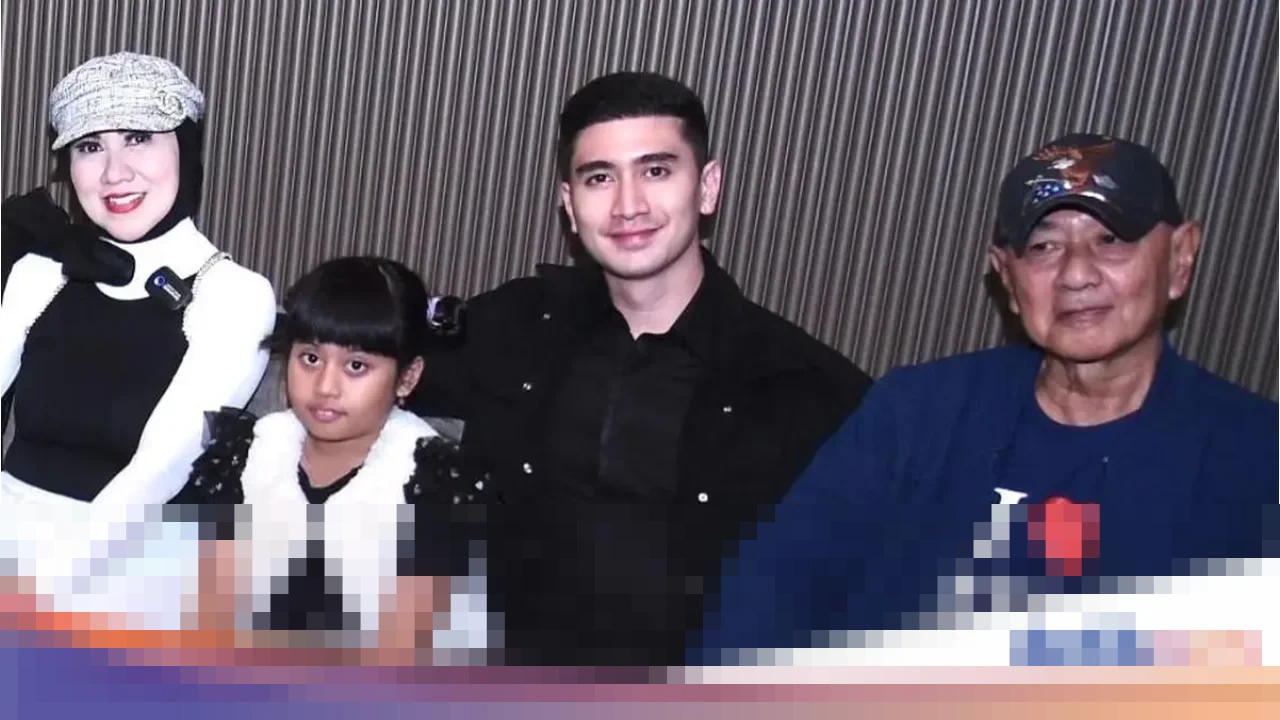 Venna Melinda Berduka Cepat Pulang dari Bali Usai Ayah Meninggal: Saksikan Jenazah via Video Call Venna Melinda Berduka Cepat Pulang dari Bali Usai Ayah Meninggal: Saksikan Jenazah via Video Call