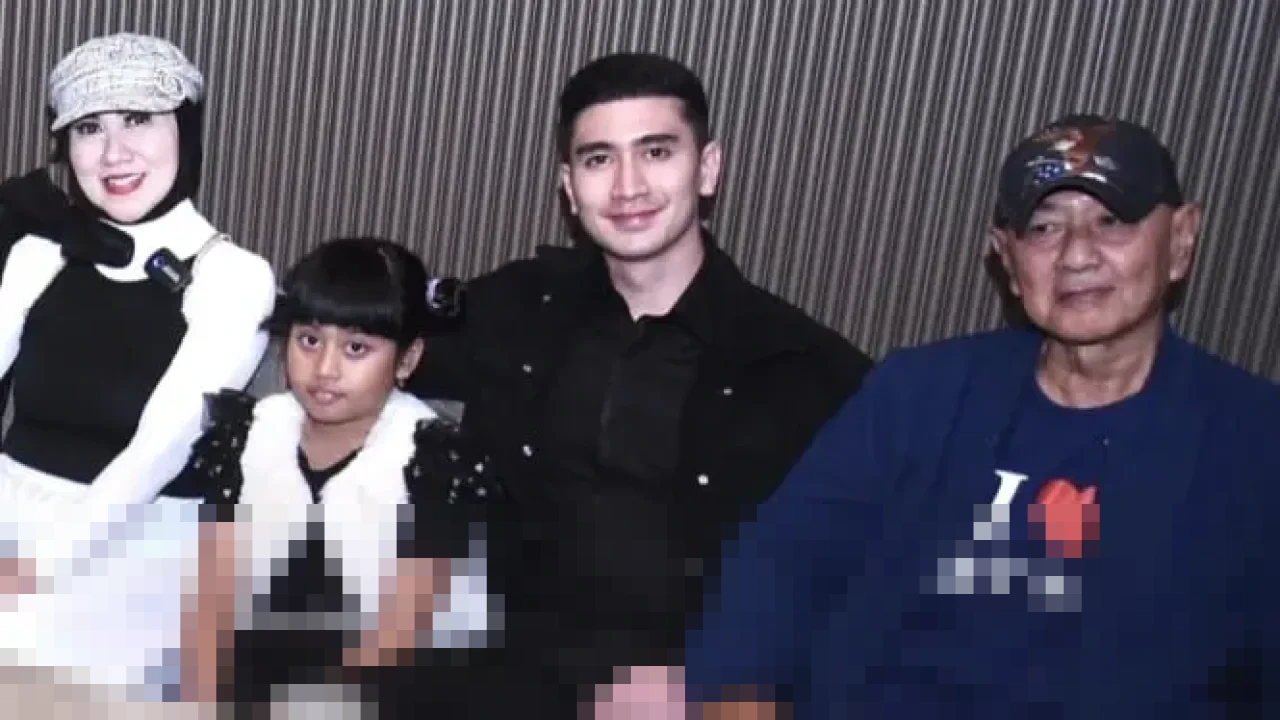 Venna Melinda: “Selamat Jalan Papa,” Kabarkan Duka Kepergian Ayah Tercinta