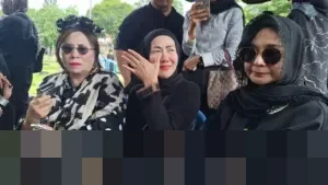 Venna Melinda Ungkap Penyesalan Mendalam Tak Sempat Wujudkan Permintaan Terakhir Almarhum Ayahnya