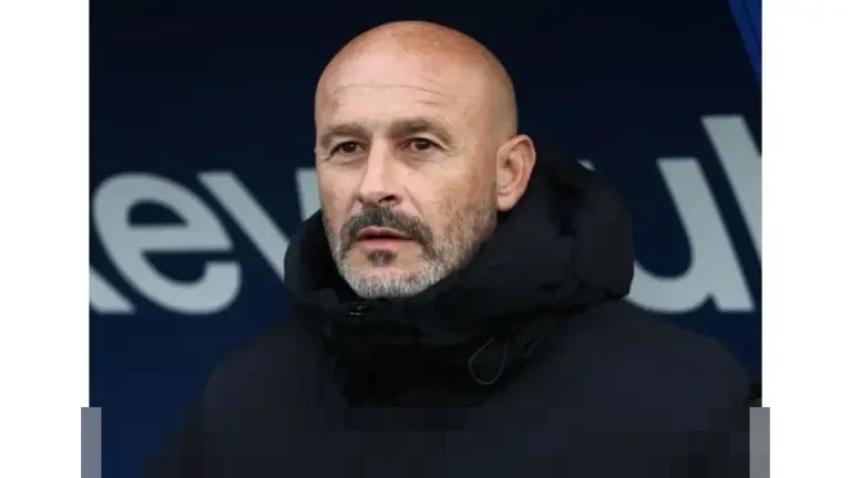 Vincenzo Italiano Tegaskan Bologna Tak Akan Ulangi Kesalahan Fatal Kartu Merah Cambiaghi Vincenzo Italiano Tegaskan Bologna Tak Akan Ulangi Kesalahan Fatal Kartu Merah Cambiaghi