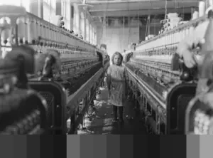 Viral: Bocah SD di Denpasar Dianiaya Pacar Ayah Kandung, Diduga Tak Terima Disebut ‘Pelakor’