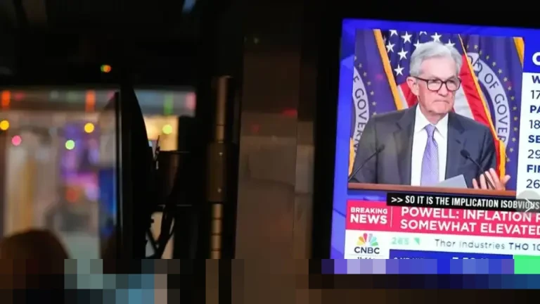 Wall Street Melesat: S&P 500 Cetak Rekor Baru, Didorong Data Pekerjaan dan Kebijakan Hipotek Trump