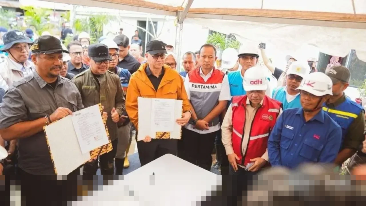 Wamen Bima Arya dan Danantara Serahkan 600 Huntara, Percepat Pemulihan Aceh Tamiang