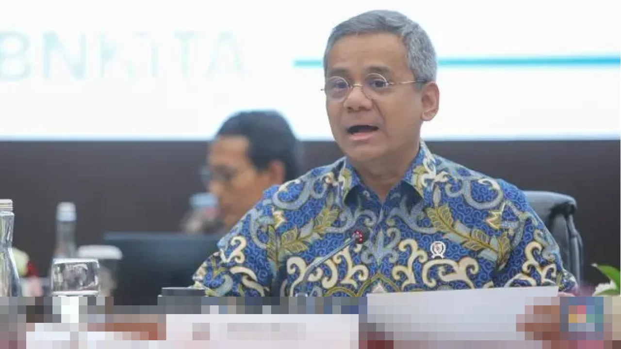 Wamenkeu Suahasil Nazara Ungkap Pemerintah Pusat Hemat Belanja Rp 100 Triliun di 2025 Wamenkeu Suahasil Nazara Ungkap Pemerintah Pusat Hemat Belanja Rp 100 Triliun di 2025