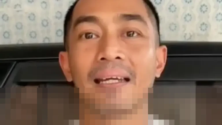 Yama Carlos Ancam Tempuh Jalur Hukum Usai Diteror COD Fiktif Pasca Unggah Konten Satir Bencana Yama Carlos Ancam Tempuh Jalur Hukum Usai Diteror COD Fiktif Pasca Unggah Konten Satir Bencana