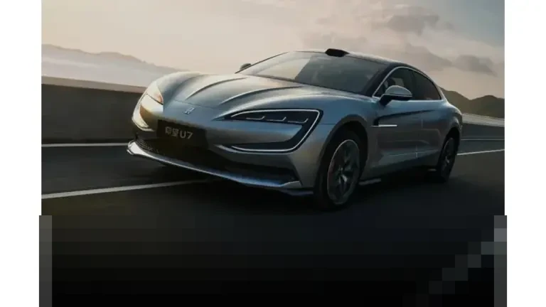 Yangwang U7 Tembus 1.000 KM: BYD Perkuat Sedan Listrik Premium dengan Baterai Baru Yangwang U7 Tembus 1.000 KM: BYD Perkuat Sedan Listrik Premium dengan Baterai Baru